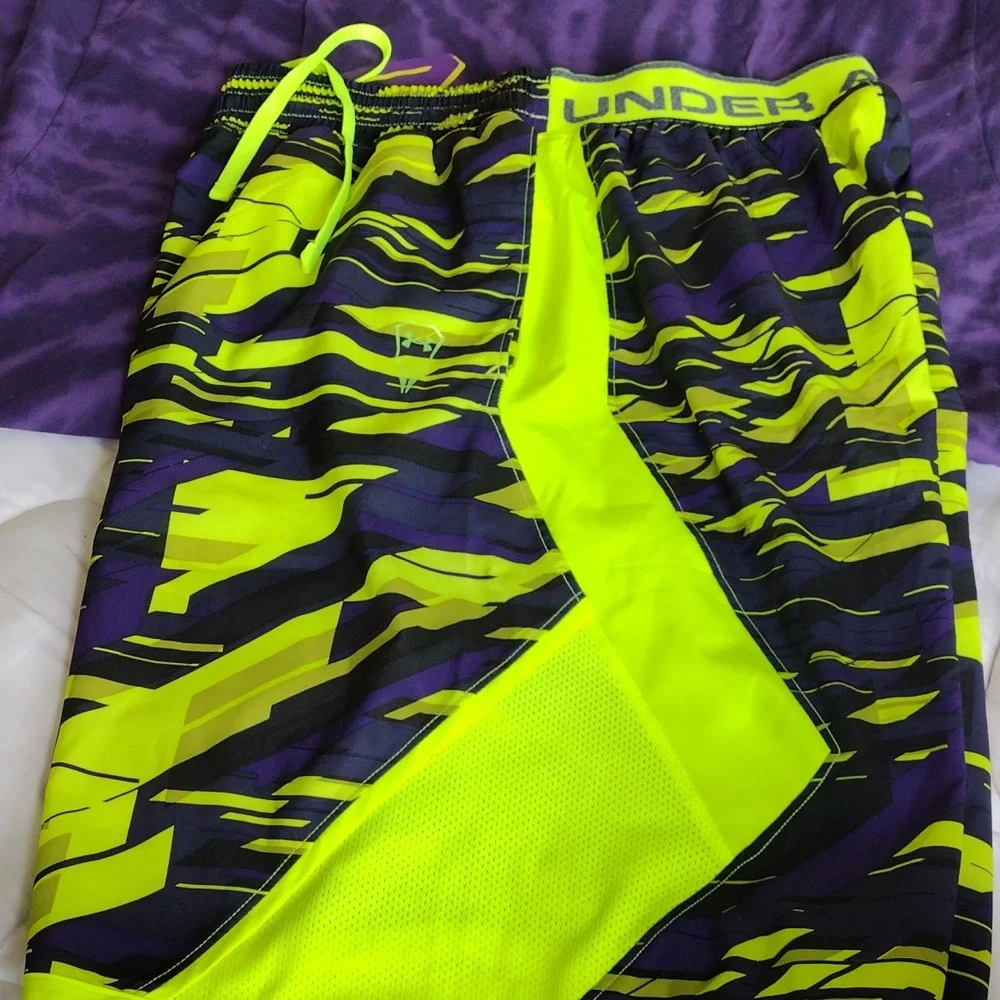 Shorts & shirt bundle - Picture 5 of 8